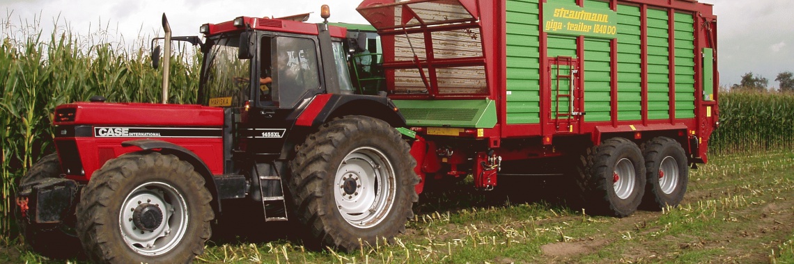 Case_met_strautmann_silagewagen